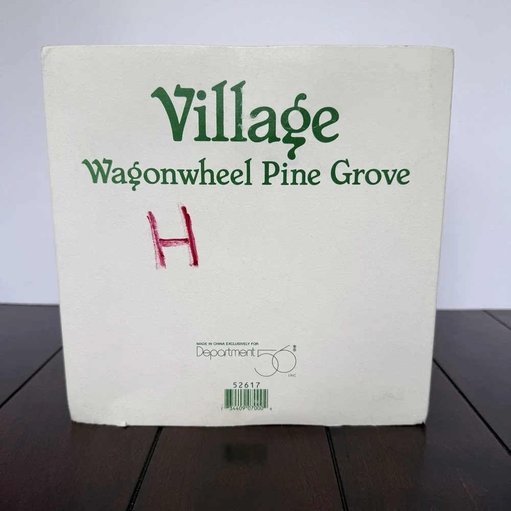 Department/Dept‎ 56 Wagonwheel Pine Grove (52617) w/Box Village Wagon Wheel